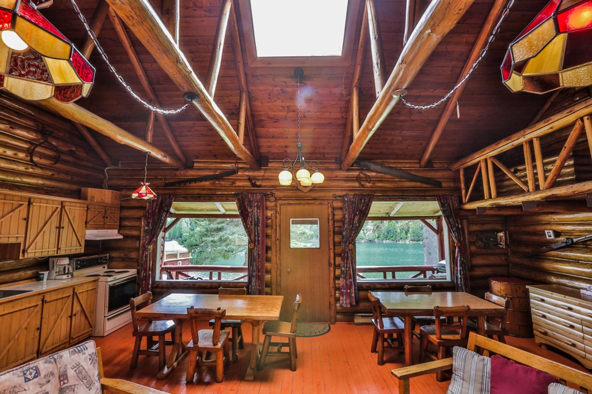 Kan-A-Mouche Pourvoirie Auberge Et Chalets Saint-Michel Δωμάτιο φωτογραφία