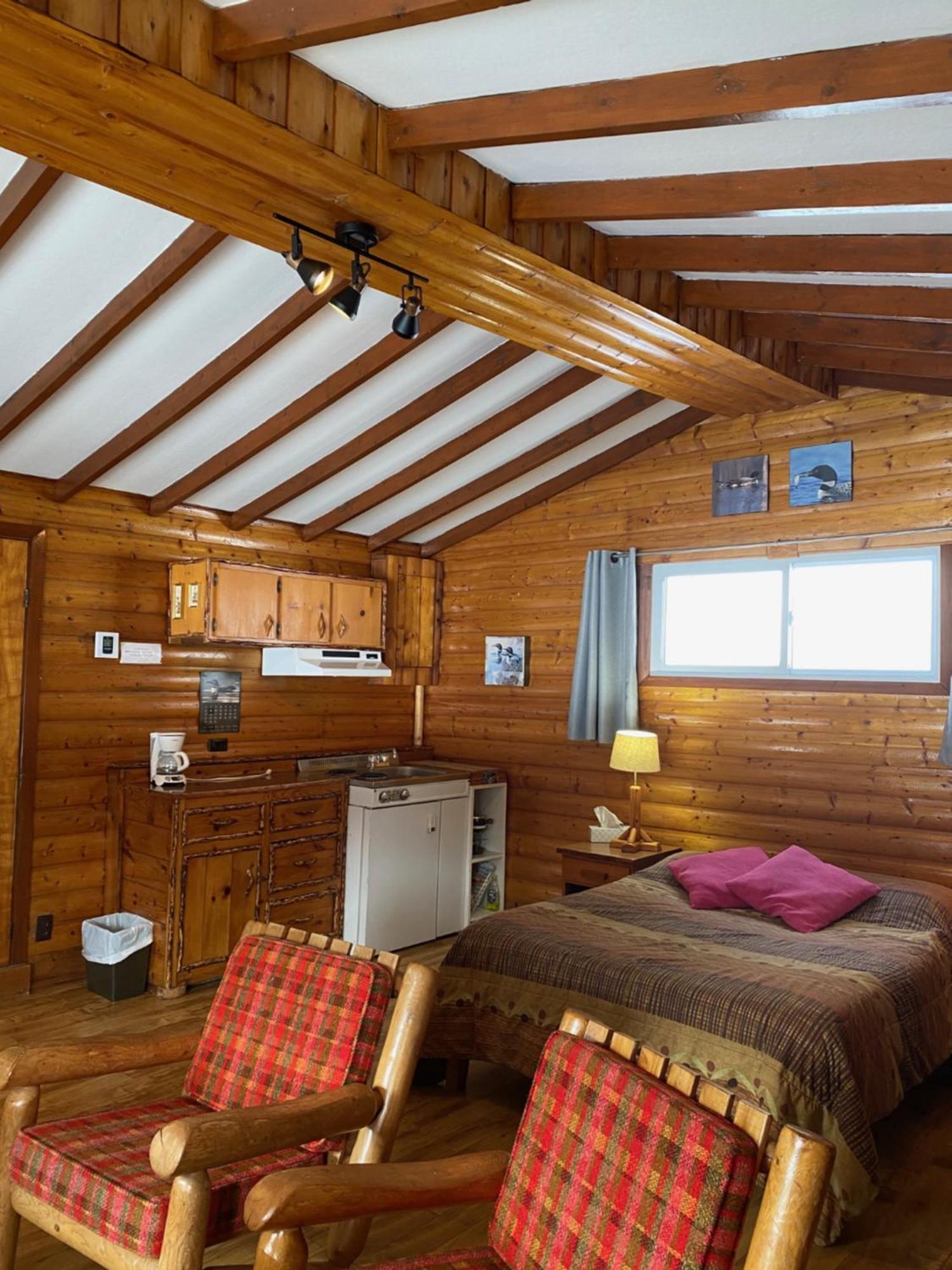 Kan-A-Mouche Pourvoirie Auberge Et Chalets Saint-Michel Δωμάτιο φωτογραφία