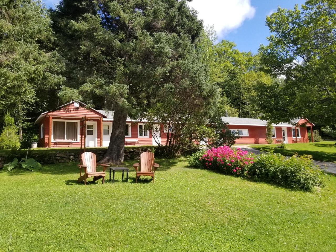 Kan-A-Mouche Pourvoirie Auberge Et Chalets Saint-Michel Εξωτερικό φωτογραφία
