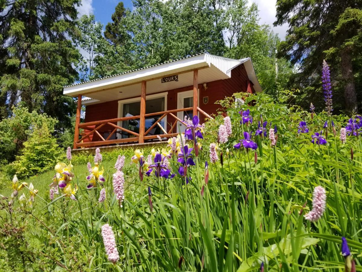 Kan-A-Mouche Pourvoirie Auberge Et Chalets Saint-Michel Εξωτερικό φωτογραφία